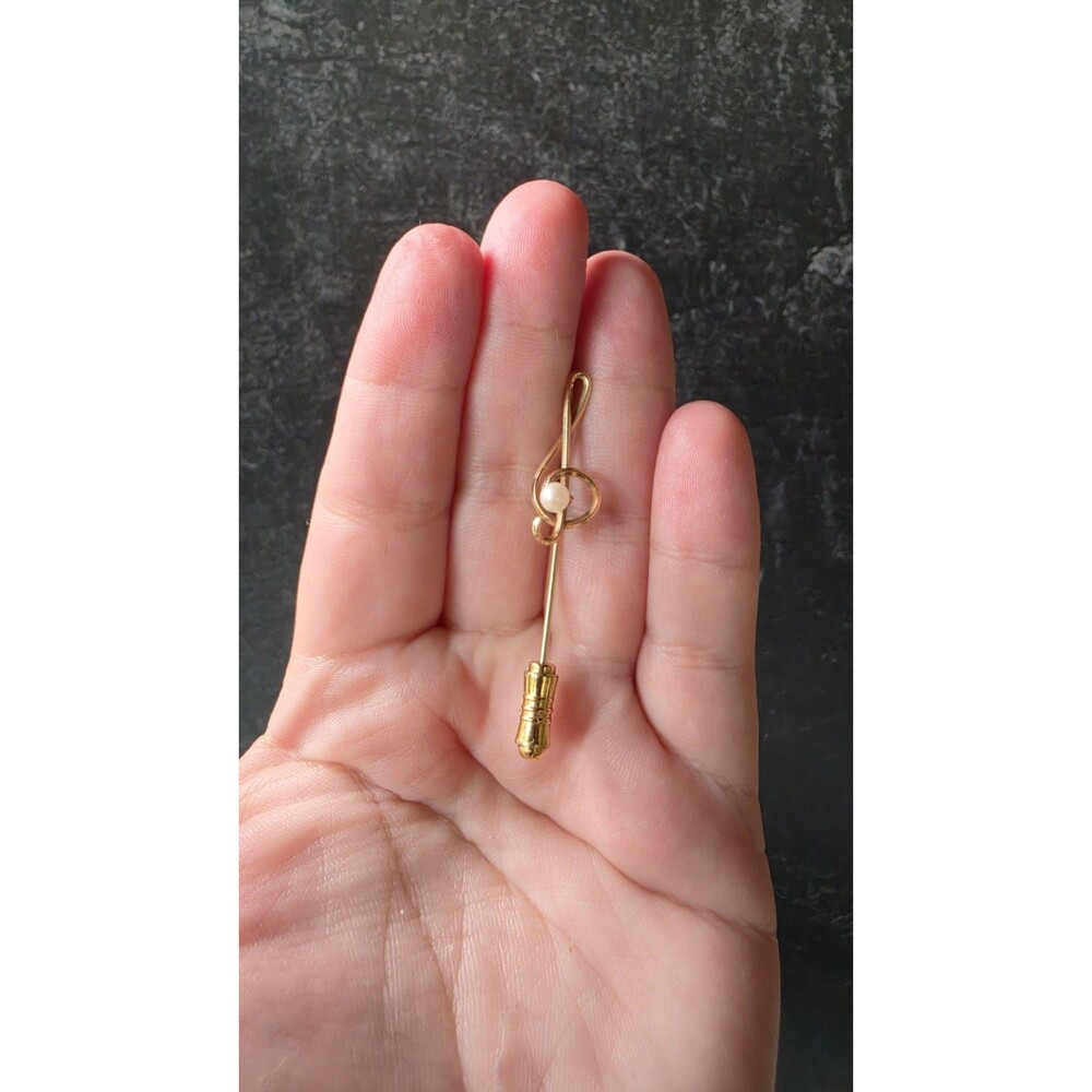 Krementz Pearl Accent Treble Clef Stick Pin Vintage Costume Jewelry